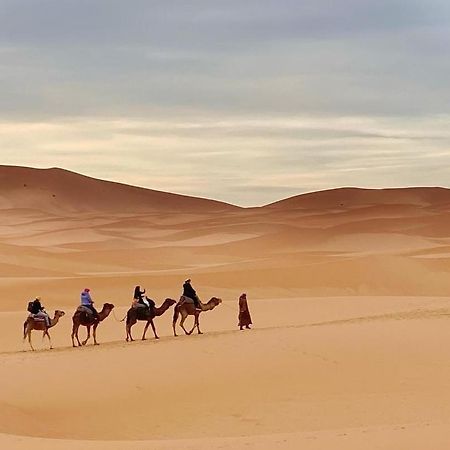Готель Erg Chegaga Camp Excursions Мхамід Екстер'єр фото